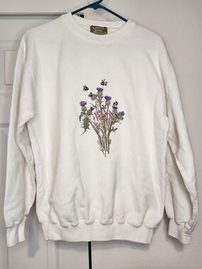 Vintage Country Scene Embroidered Wildflower Sweatshirt